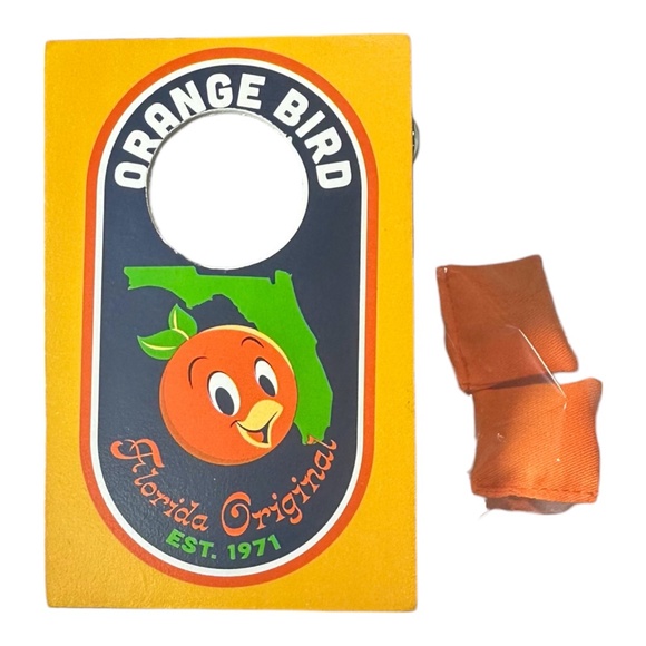 2024 Disney Parks Epcot Flower Garden Prize Corn Hole Mini Board Orange Bird - Picture 1 of 3